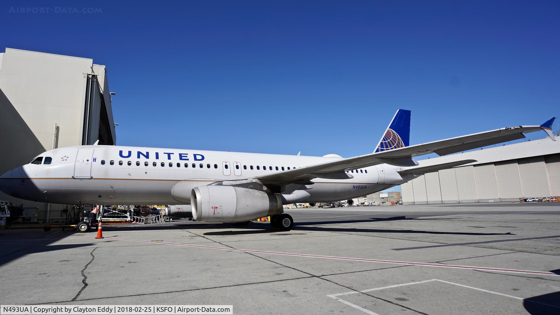 N493UA, 2002 Airbus A320-232 C/N 1821, SFO 2018.