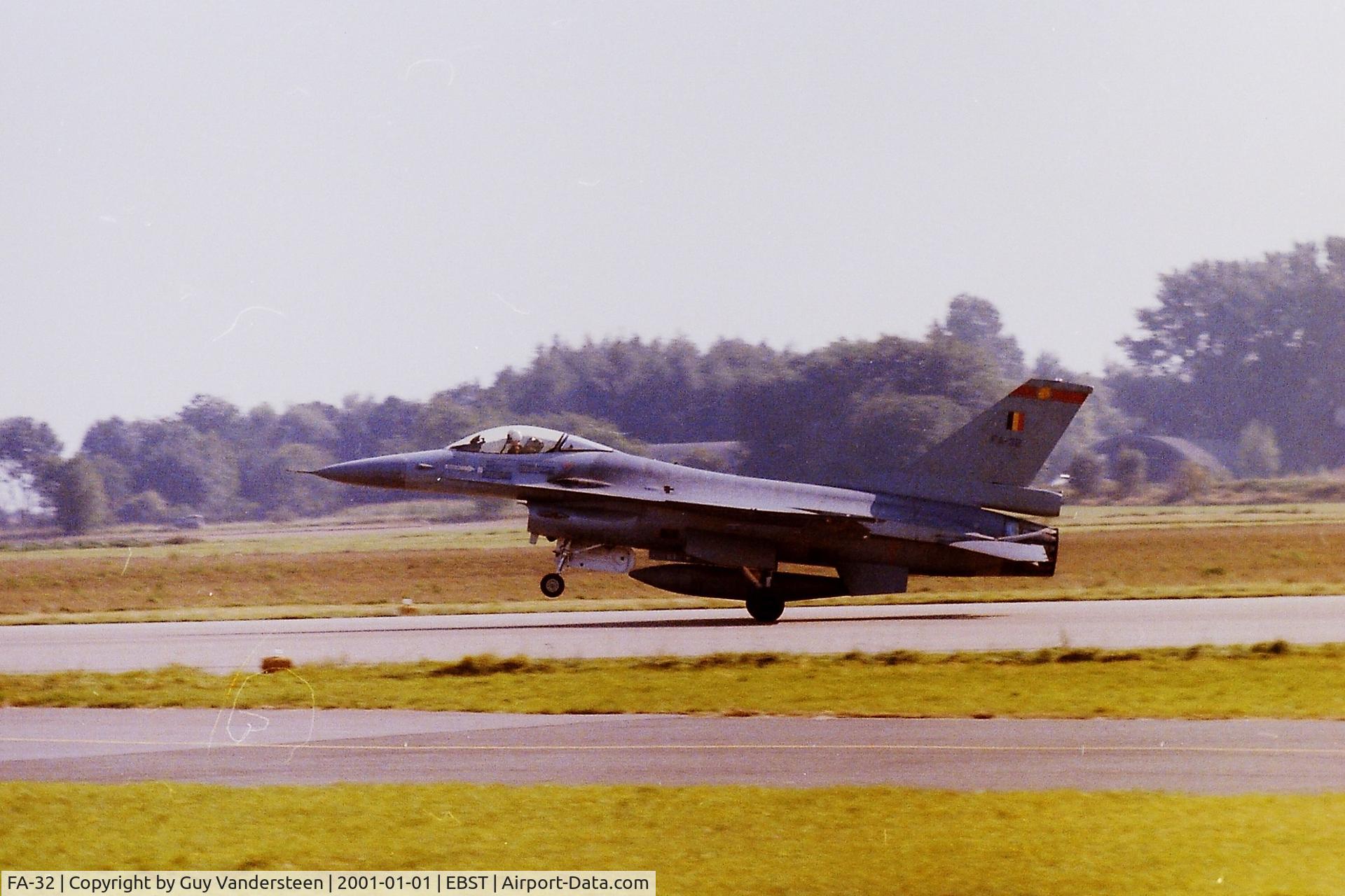 FA-32, SABCA F-16A Fighting Falcon C/N 6H-32, BAF 350 Sqn FA-32 at EBST eighties