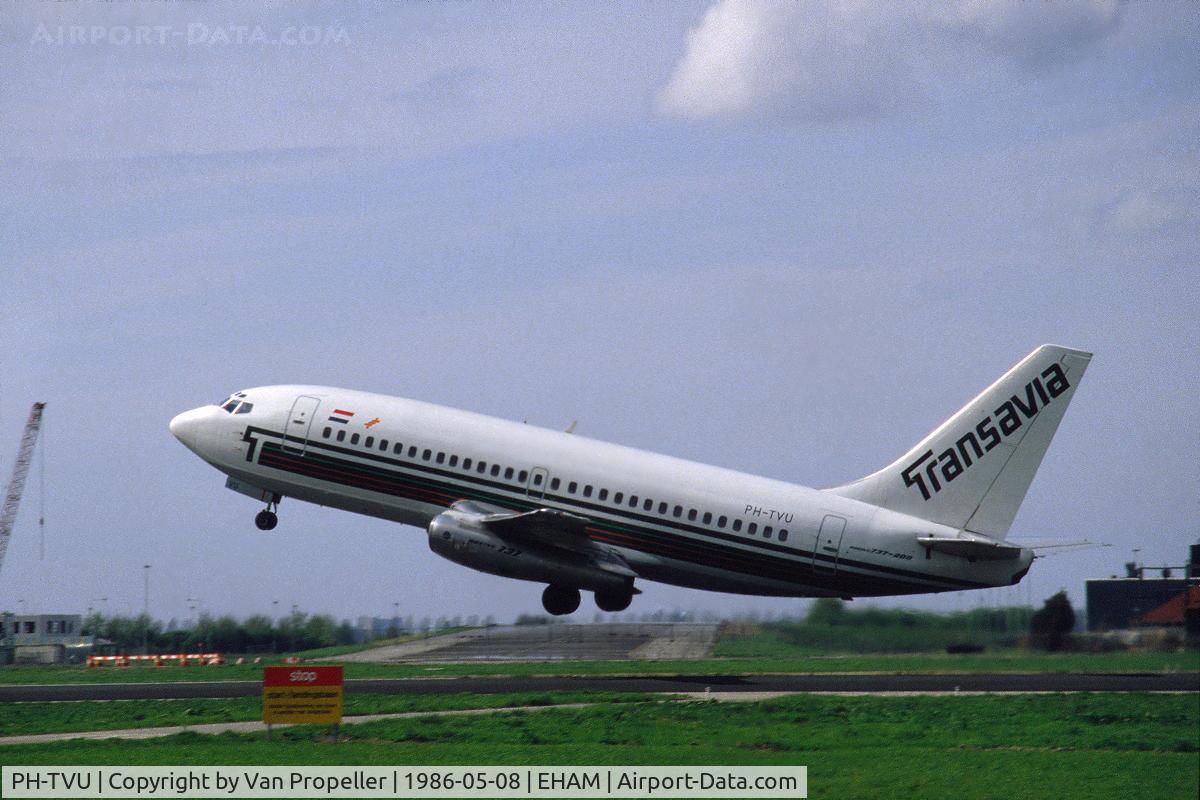 PH-TVU, 1982 Boeing 737-2K2 C/N 22906, Transavia Holland Boeing 737-2K2 taking off from schiphol airport, the Netherlands, 1986