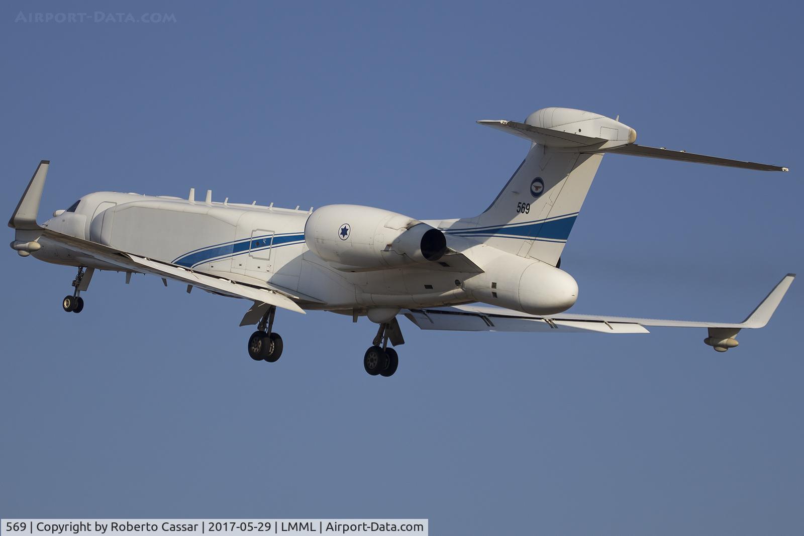 569, 2005 Gulfstream Aerospace GV SP (G550) Eitam C/N 5069, Runway 23