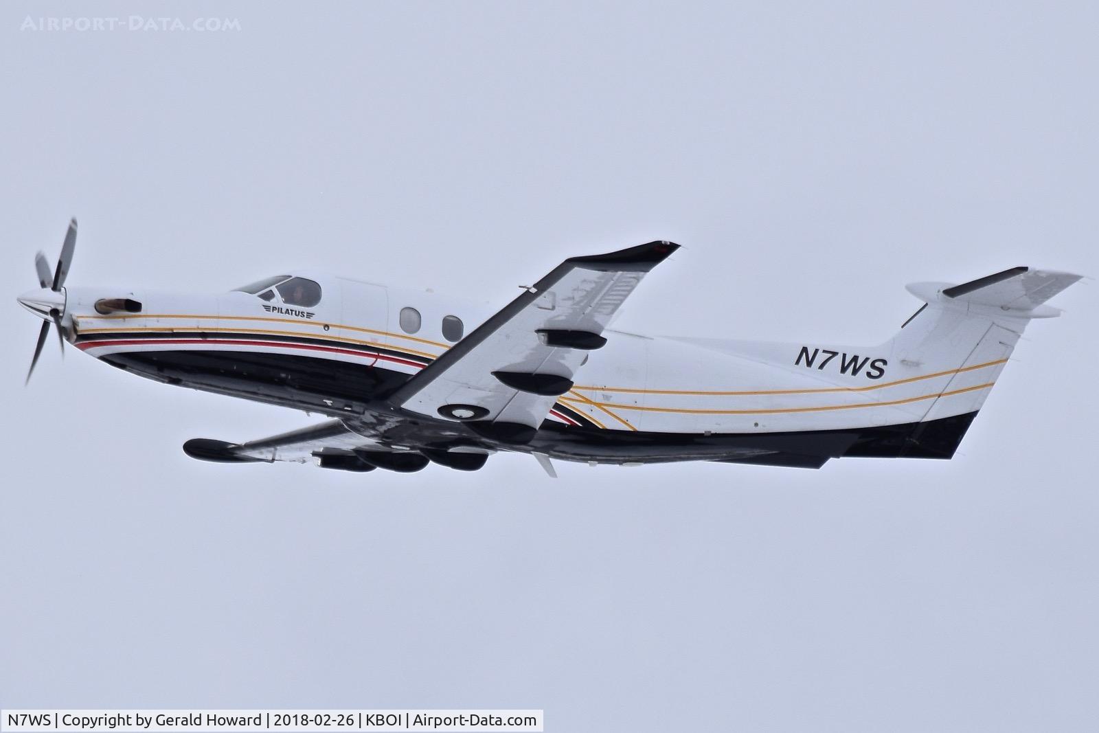 N7WS, 2014 Pilatus PC-12/47E C/N 1472, Climb out from RWY 28L.