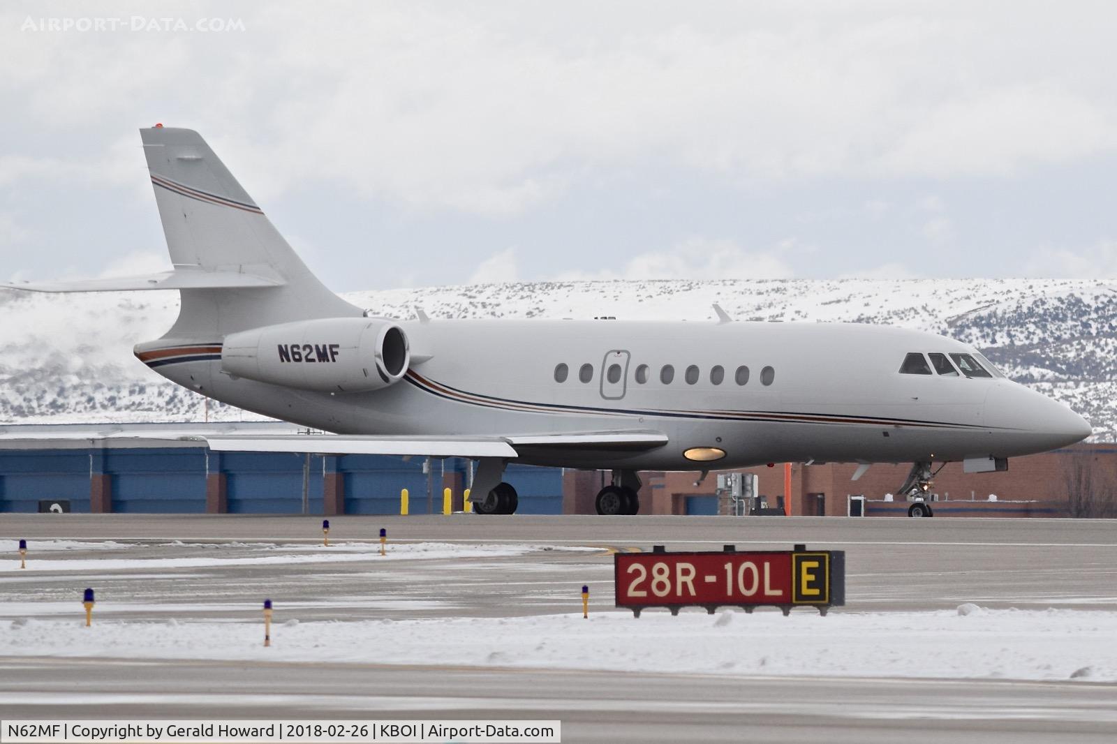 N62MF, 1995 Dassault Falcon 2000 C/N 17, Landing roll out on RWY 28R.