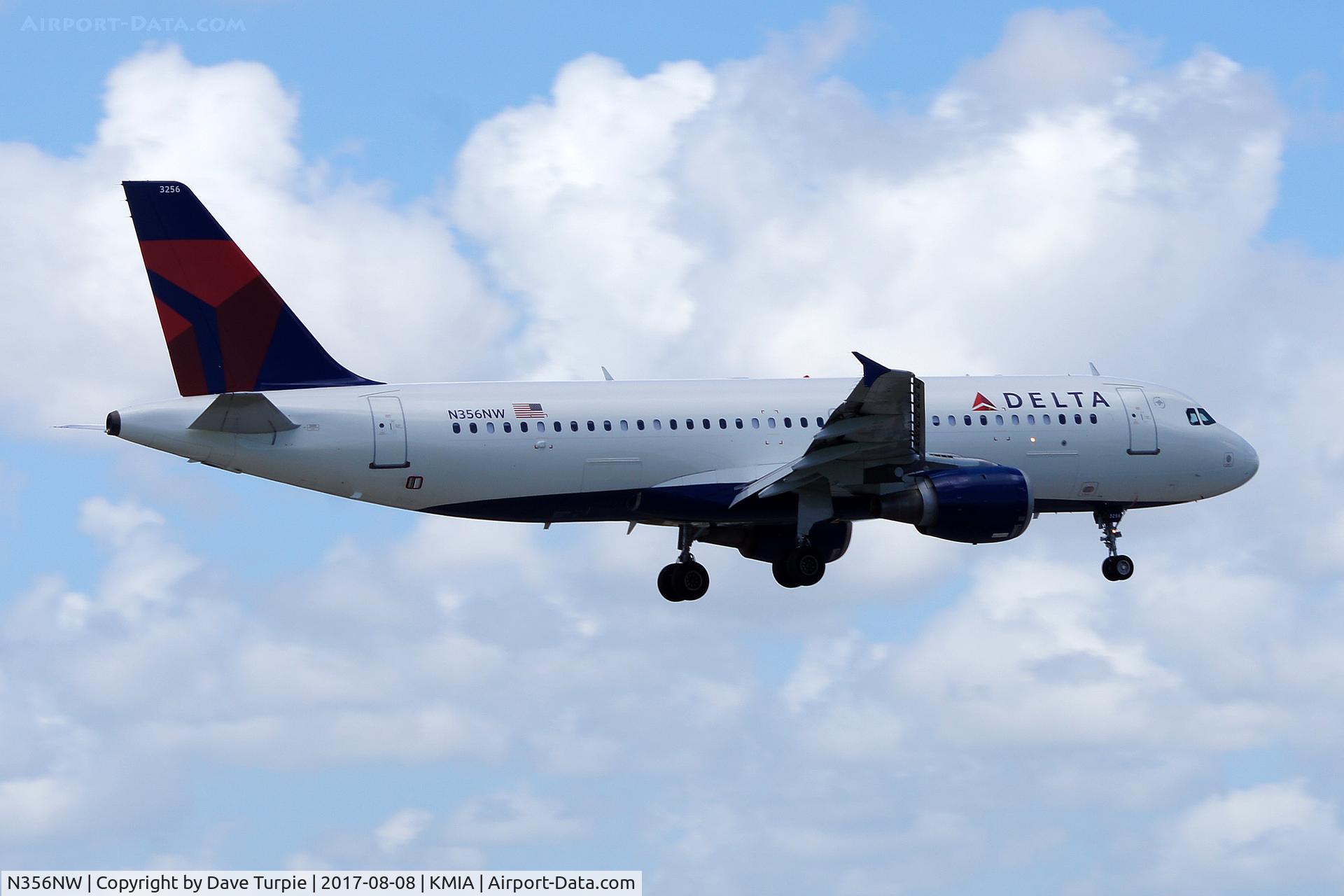 N356NW, 1998 Airbus A320-212 C/N 818, No comments.