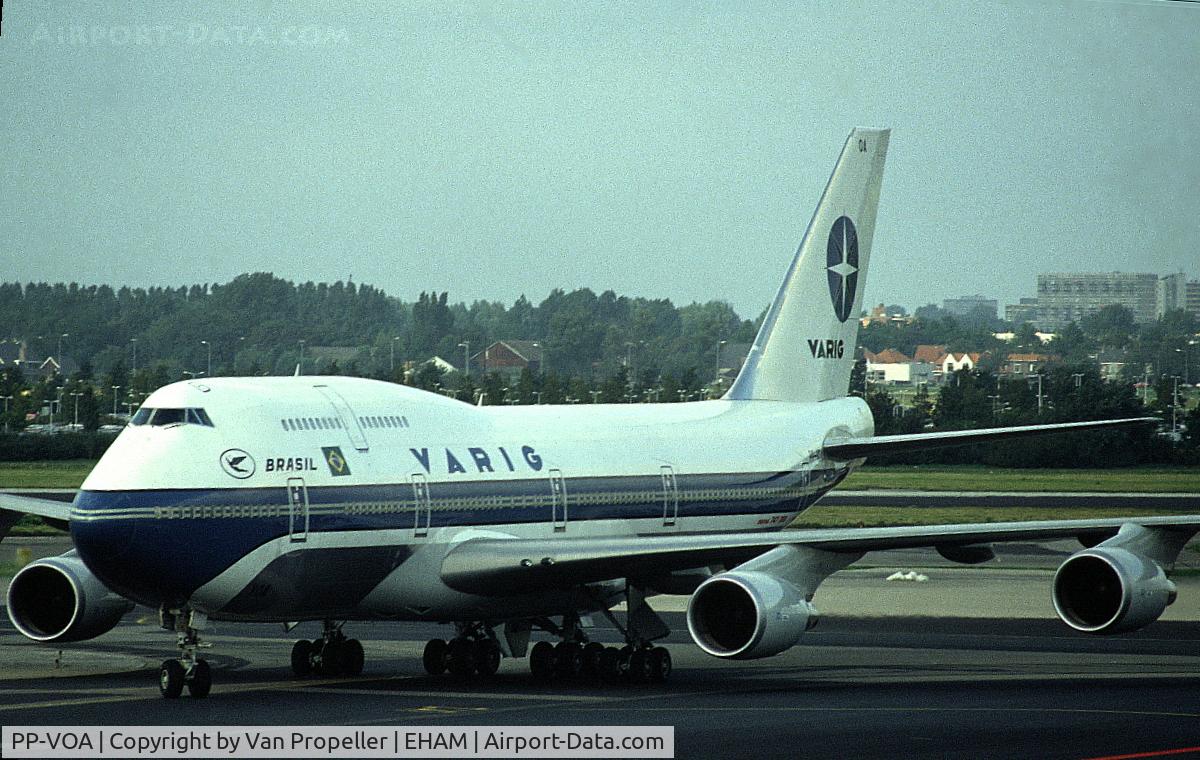 PP-VOA, Boeing 747-341 C/N 24106, Varig Boeing 747-341 taxiing to gate at Schiphol airport, the Netherlands, 1989