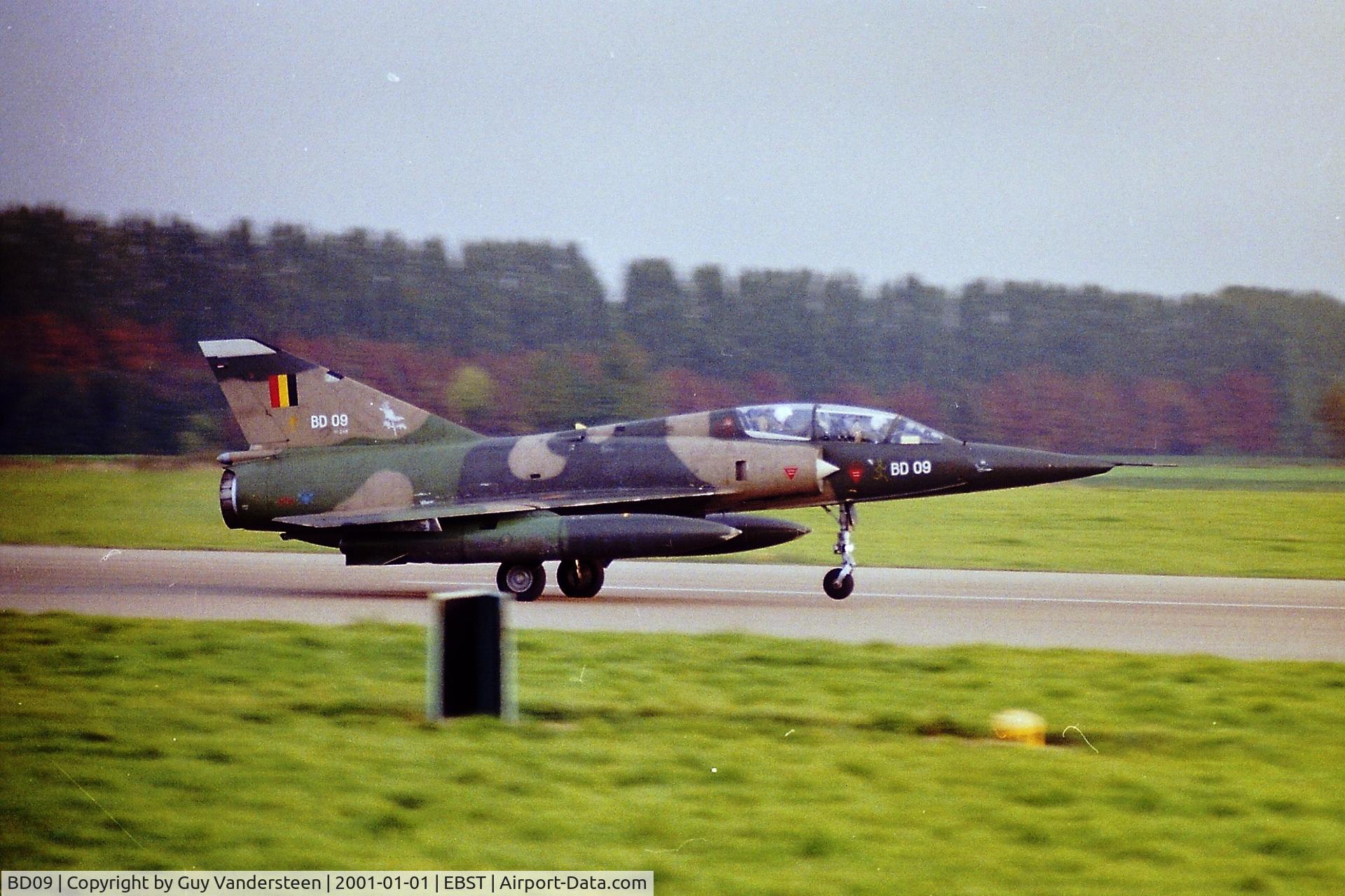 BD09, SABCA Mirage 5BD C/N 209, BAF 1 Sqn Mirage 5BD B09 at EBST (eighties)