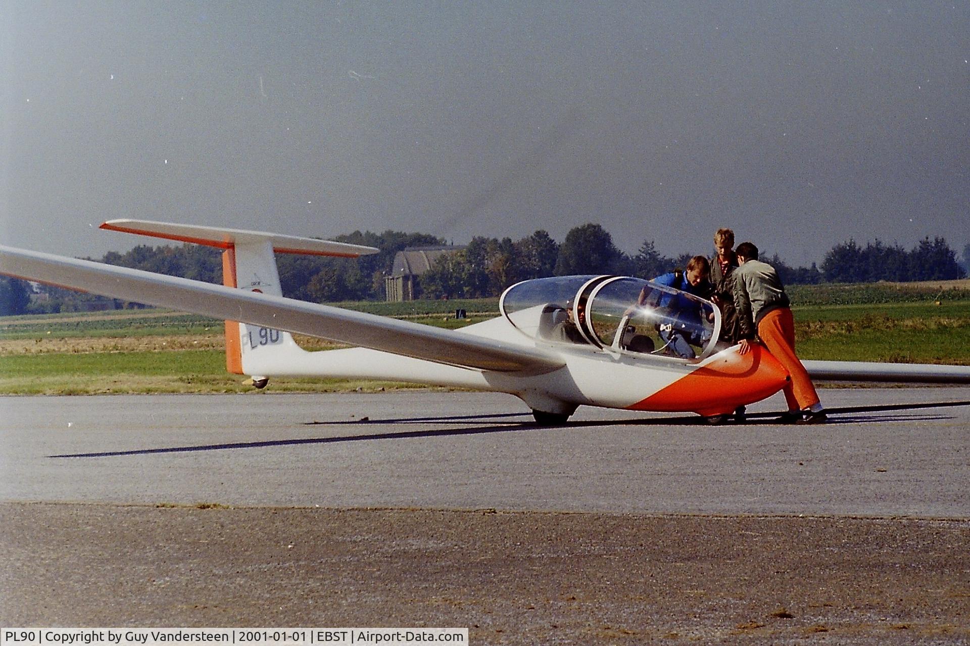 PL90, Grob G-103A Twin II Acro C/N 3732-K-47, Belgian Air Cadets Grob G-103 Twin Astir PL 90 at EBST (eighties)