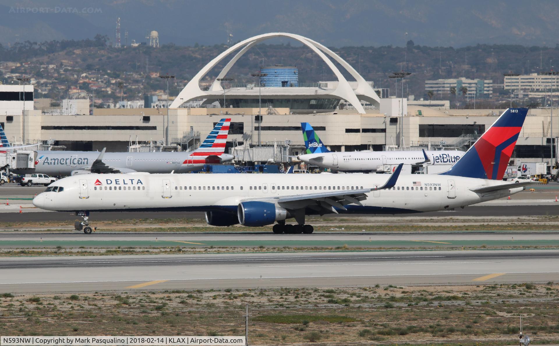 N593NW, 2003 Boeing 757-351 C/N 32993, Boeing 757-300
