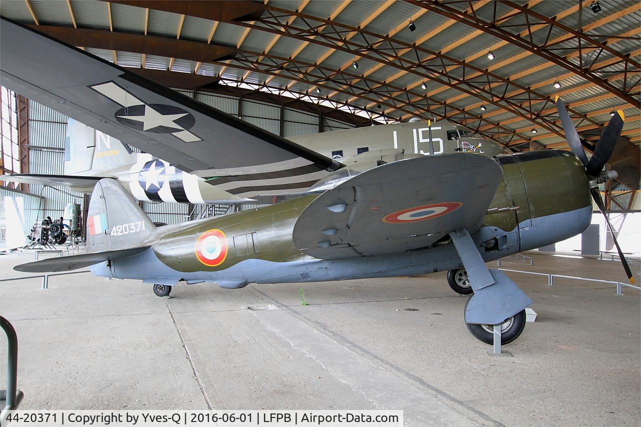44-20371, 1942 Republic P-47D Thunderbolt C/N Not found 44-20371, Republic P-47D Thunderbolt, Air & Space Museum Paris-Le Bourget (LFPB-LBG)