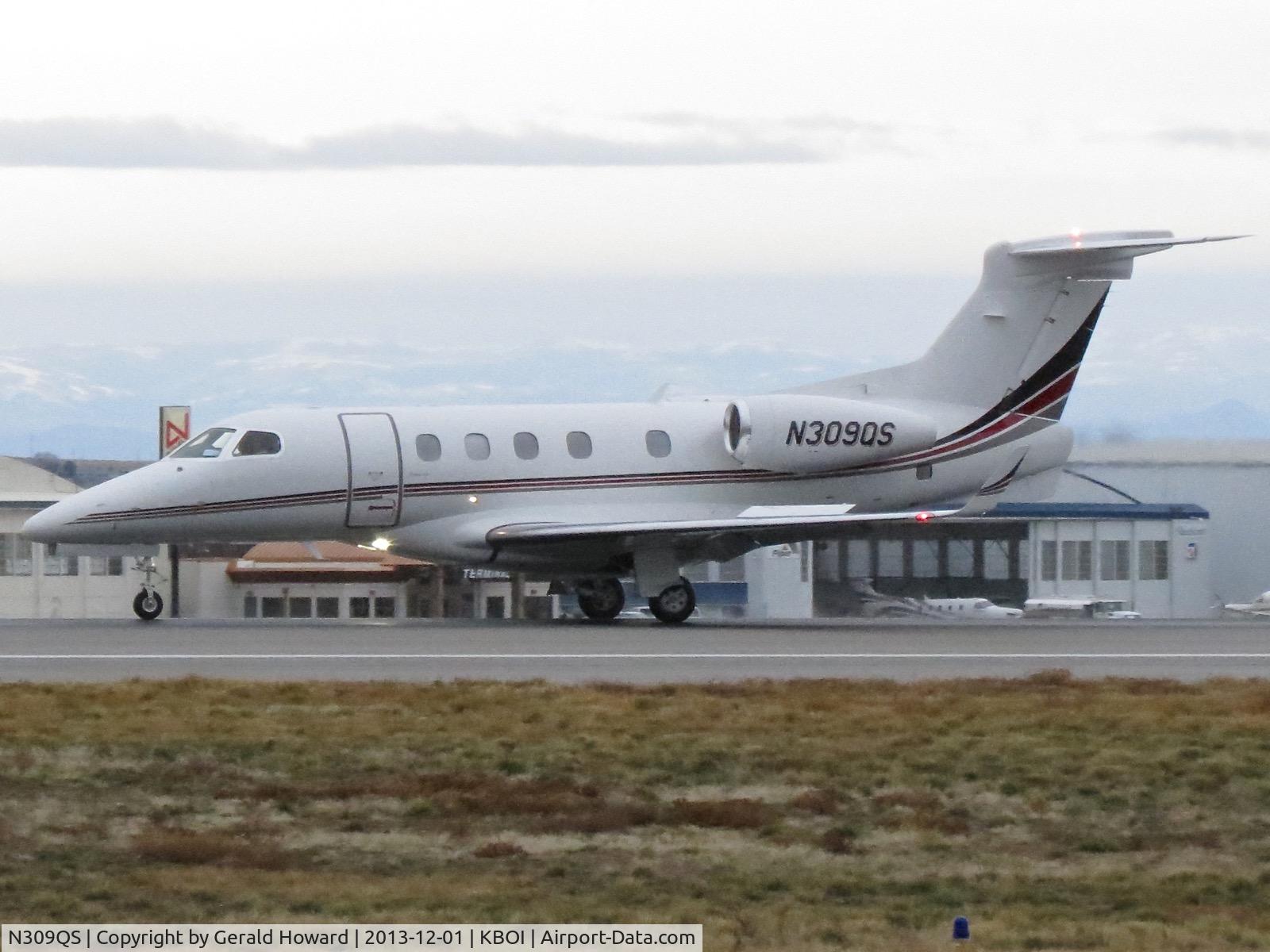 N309QS, 2013 Embraer EMB-505 Phenom 300 C/N 50500152, Landing RWY 10L.