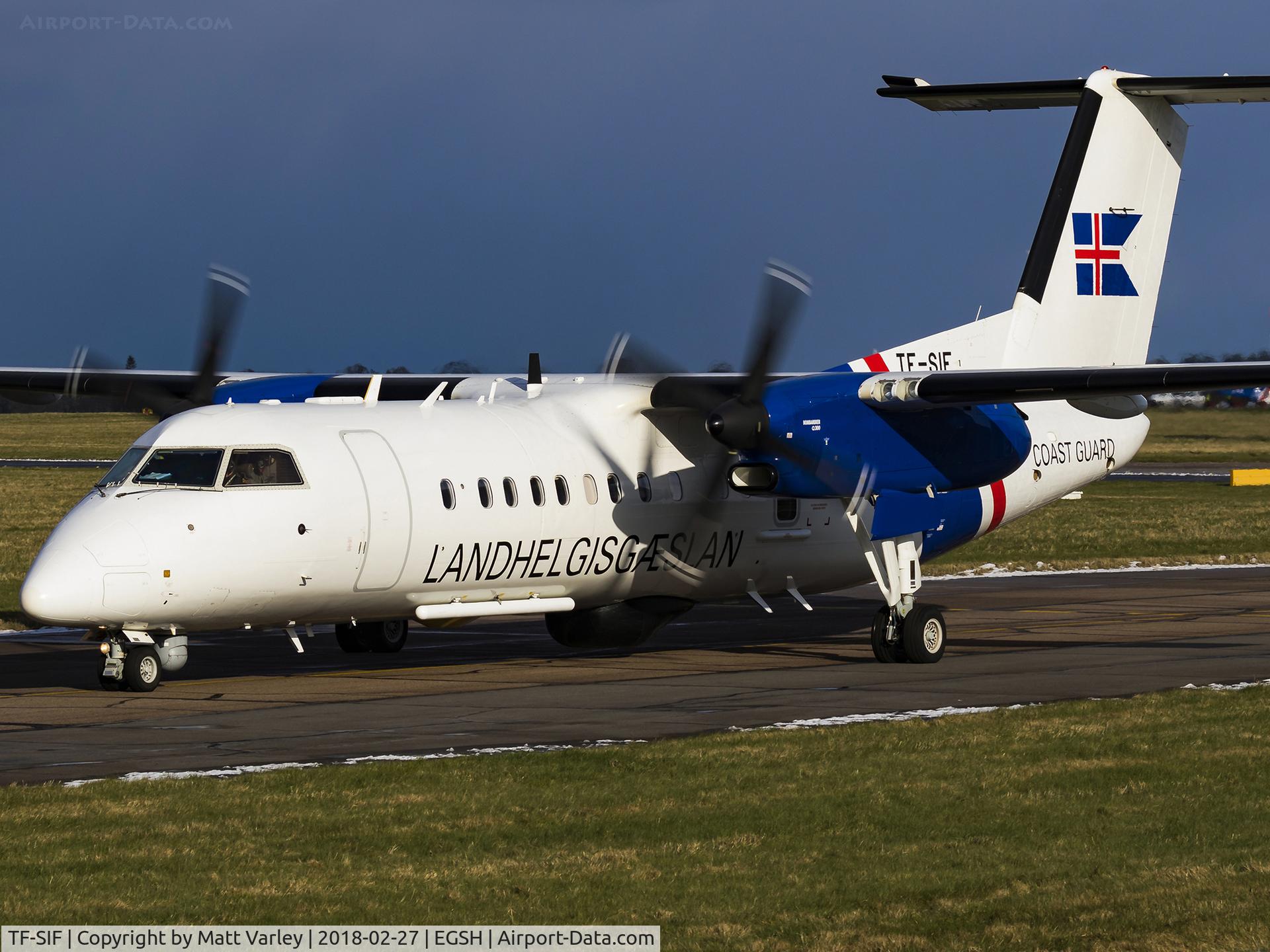 TF-SIF, 2008 De Havilland Canada DHC-8-314 Dash 8 C/N 660, Taxiing to the SaxonAir ramp @ NWI...