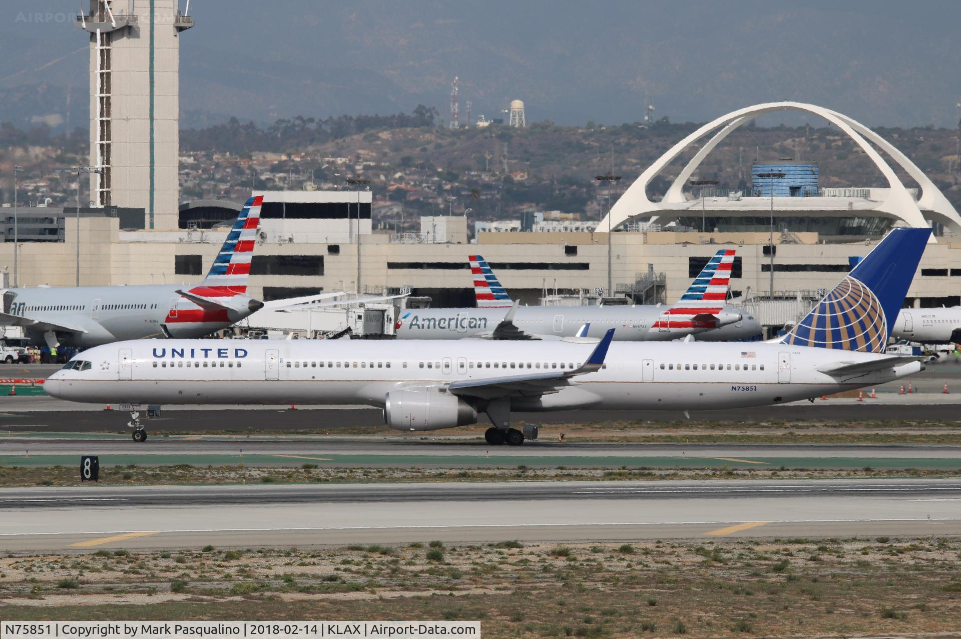 N75851, 2001 Boeing 757-324 C/N 32810, Boeing 757-300