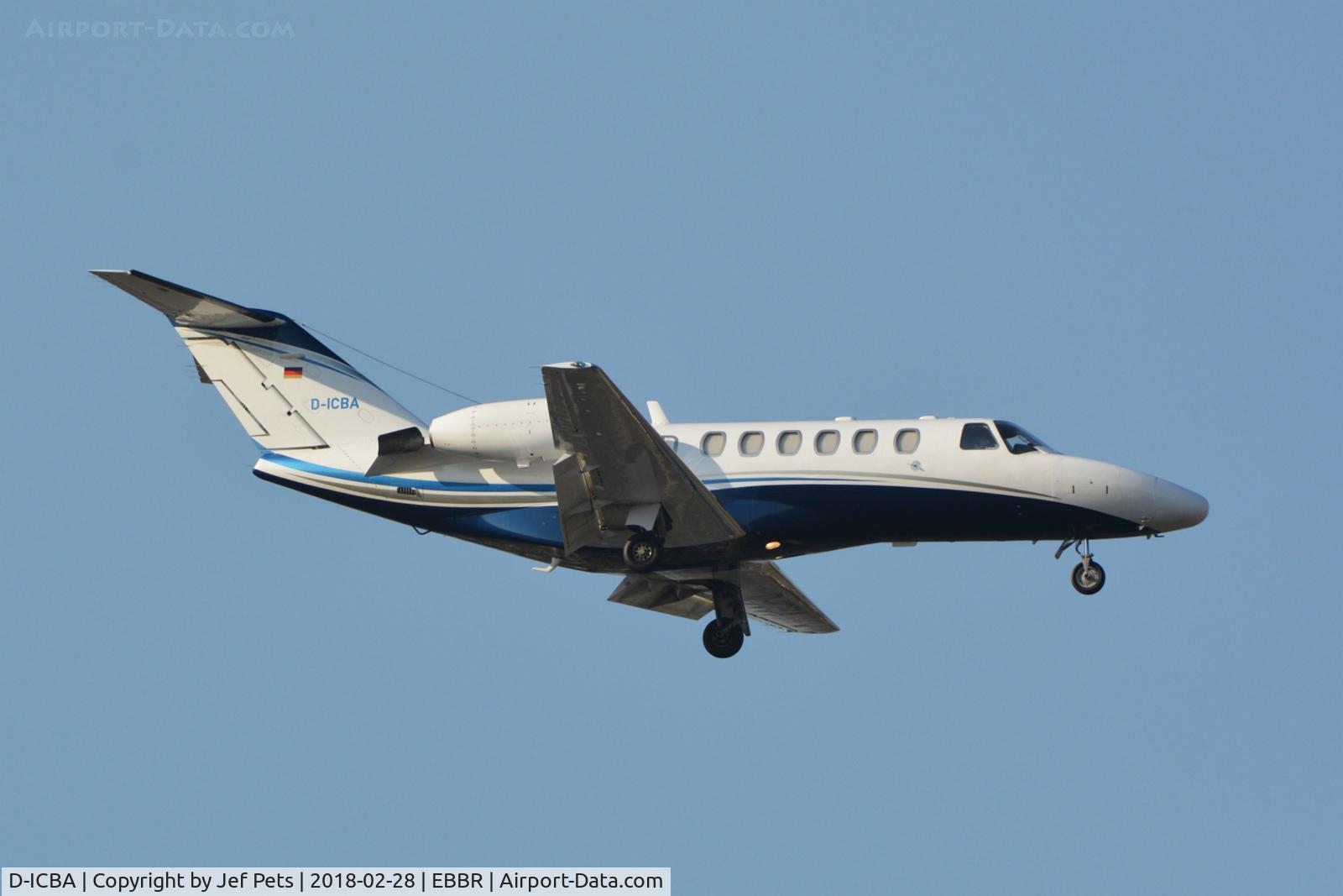 D-ICBA, 2004 Cessna 525A CitationJet CJ2 C/N 525A-0204, Final to rwy 07L.