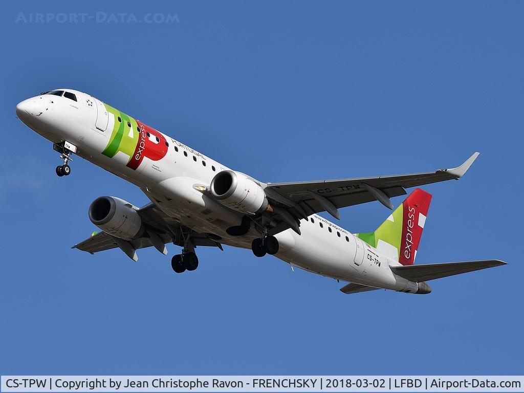 CS-TPW, 2012 Embraer 190LR (ERJ-190-100LR) C/N 19000550, TAP Express 462