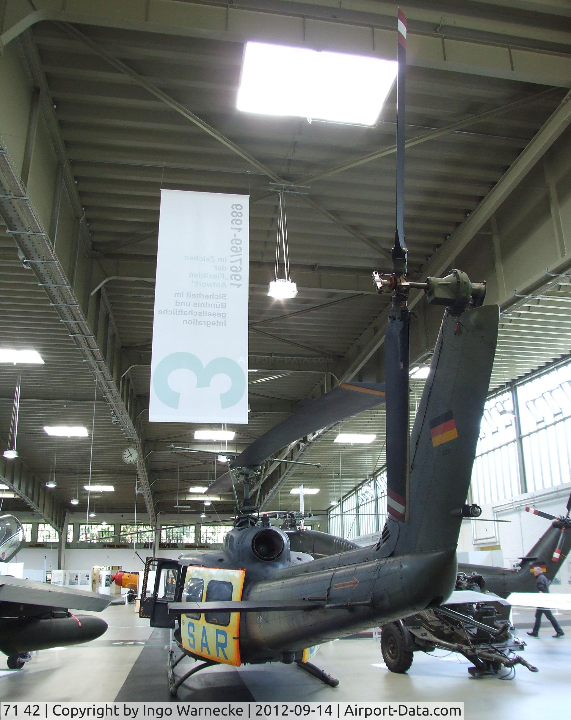 71 42, Bell (Dornier) UH-1D Iroquois (205) C/N 8202, Bell (Dornier) UH-1D Iroquois at the Luftwaffenmuseum, Berlin-Gatow