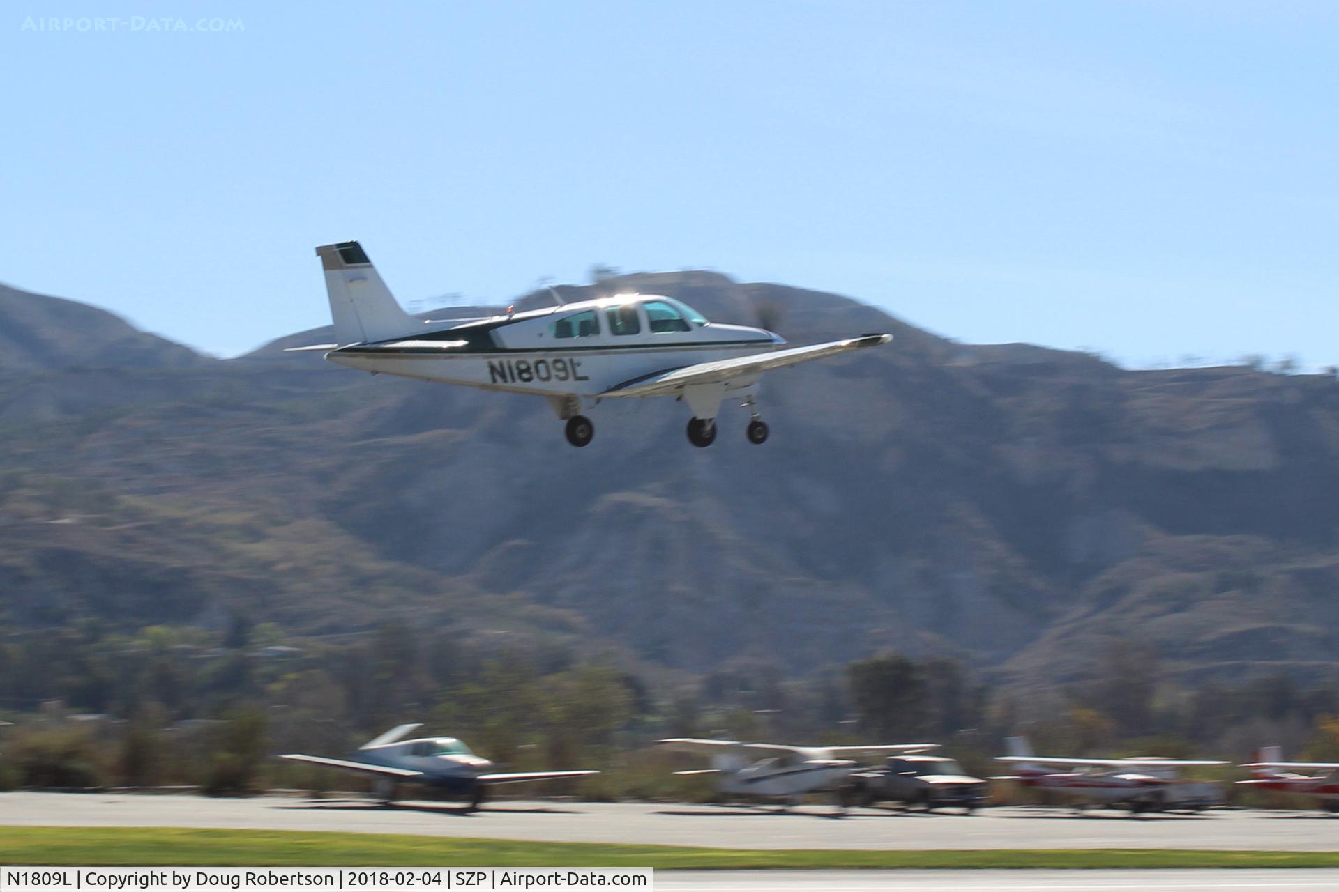 N1809L, 1976 Beech F33A Bonanza C/N CE-639, 1976 Beech F33A BONANZA, Continental IO-520 285 Hp, takeoff climb Rwy 22