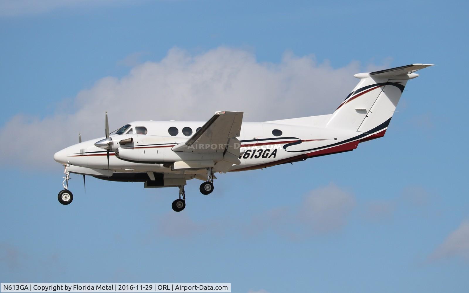 N613GA, Raytheon Aircraft Company B200 C/N BB-1909, Super King Air 200