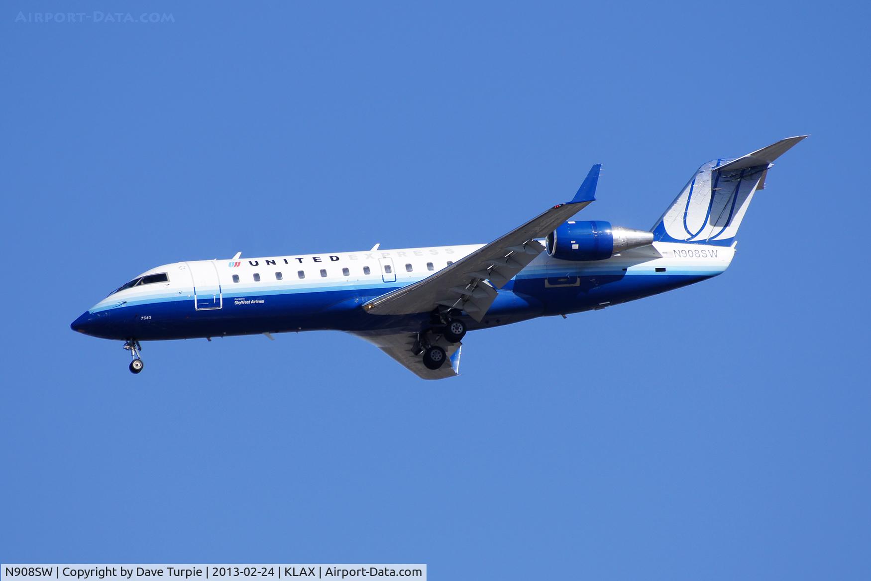 N908SW, 2001 Bombardier CRJ-200LR (CL-600-2B19) C/N 7540, No comment.