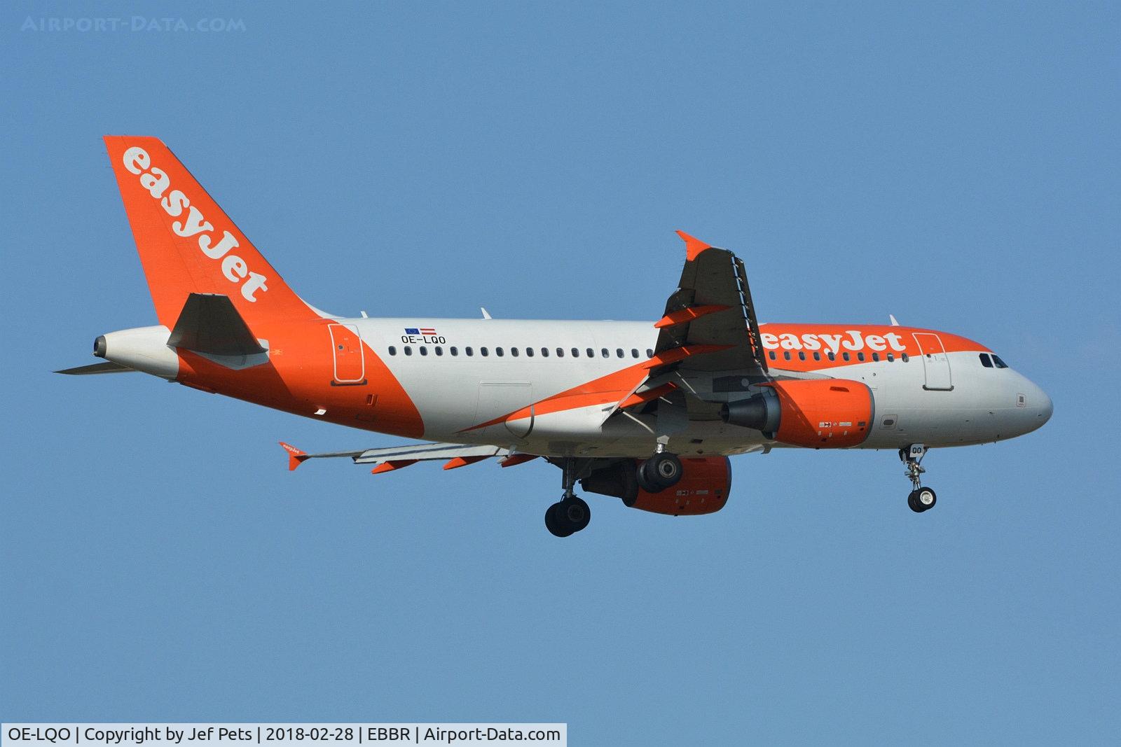 OE-LQO, 2009 Airbus A319-111 C/N 3754, Final to rwy 07L.