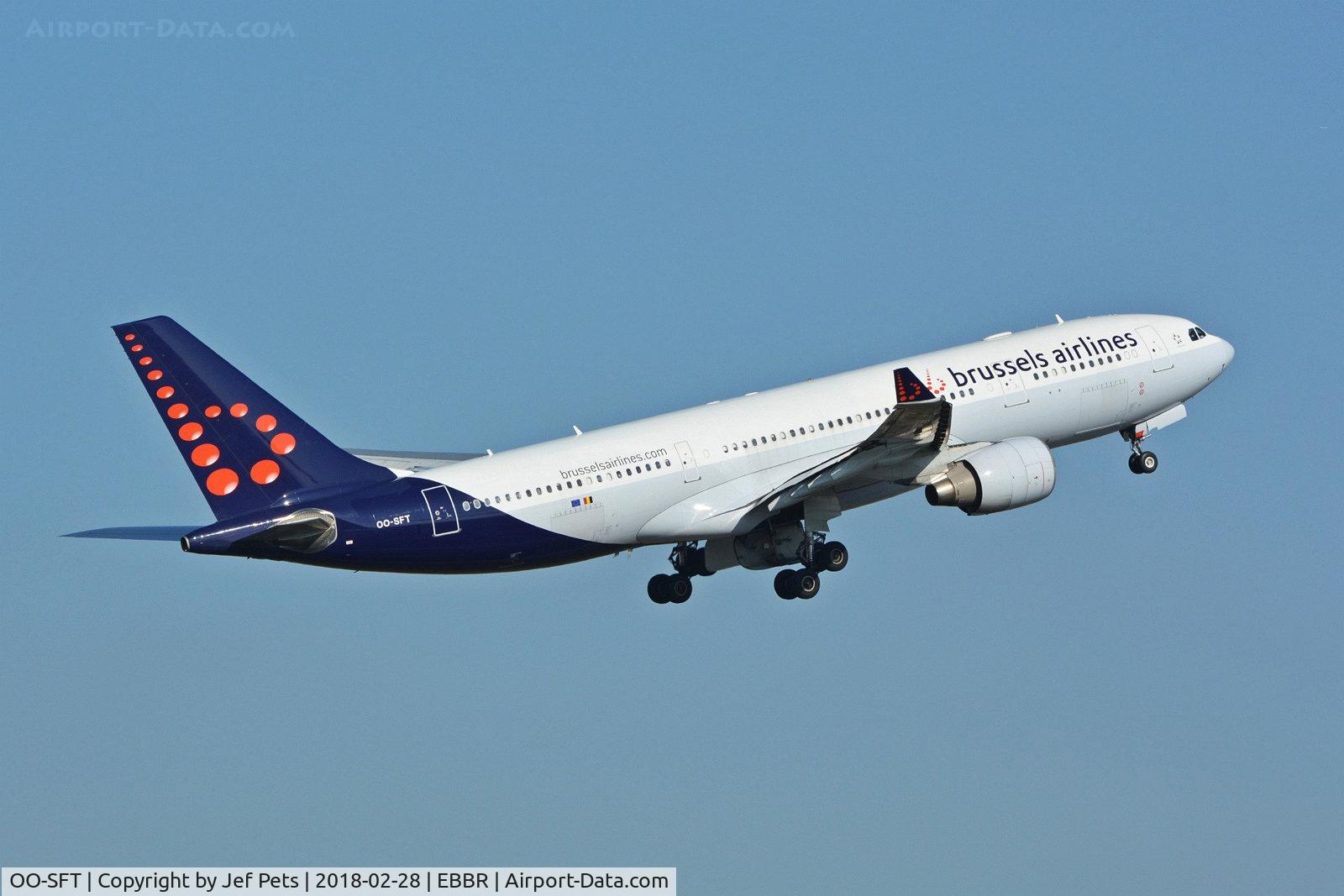 OO-SFT, 1999 Airbus A330-223 C/N 291, Taking off from Brussels Airport.