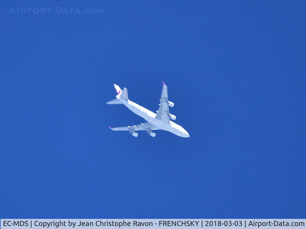 EC-MDS, 1998 Boeing 747-419 C/N 26910, overflying Bordeaux city flight level 380, VAMOS 3004 Madrid to Amsterdam