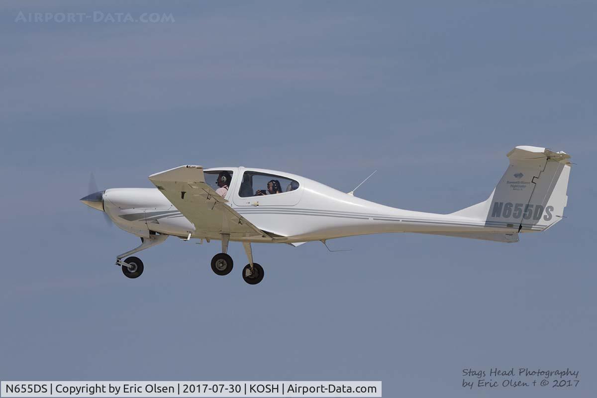 N655DS, 2006 Diamond DA-40 Diamond Star C/N 40.661, Diamond DA-40 departing Airventure