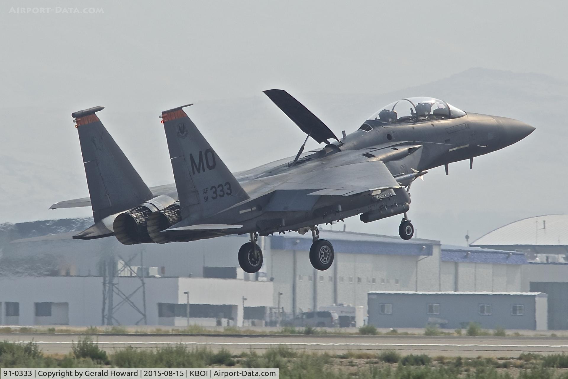 91-0333, 1991 McDonnell Douglas F-15E Strike Eagle Strike Eagle C/N 1240/E198, Landing RWY 10R.  391st Fighter Sq. 