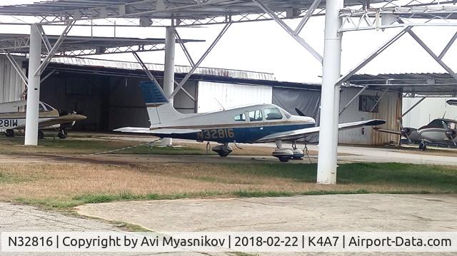 N32816, 1974 Piper PA-28-151 Cherokee C/N 28-7515249, Shot at Atlanta South Airport