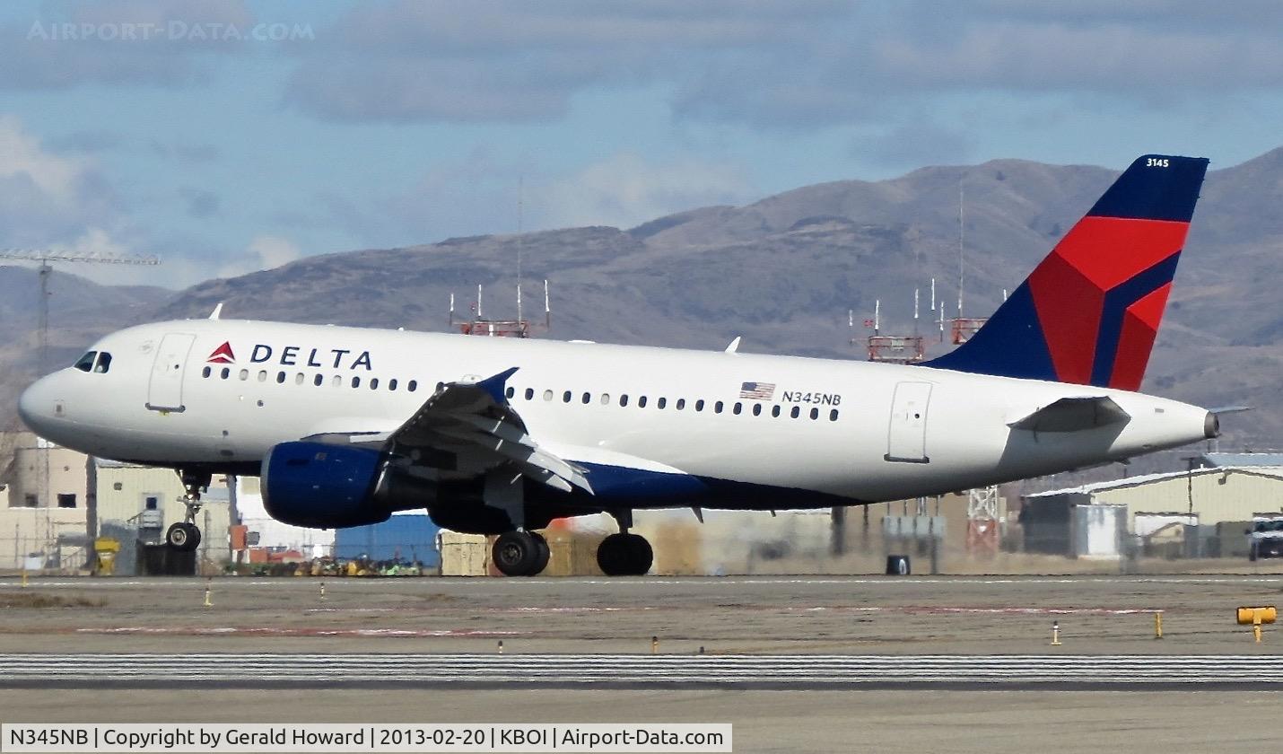 N345NB, 2002 Airbus A319-114 C/N 1774, Landing RWY 28R.