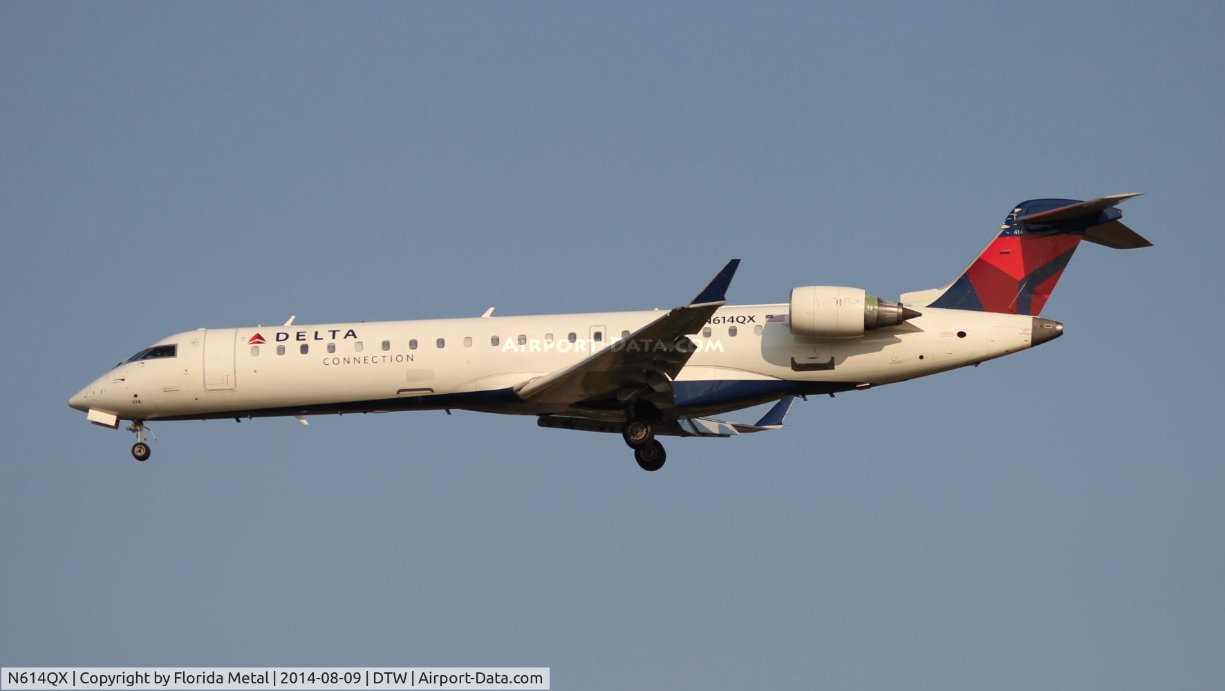 N614QX, 2002 Bombardier CRJ-701 (CL-600-2C10) Regional Jet C/N 10049, Delta Connection