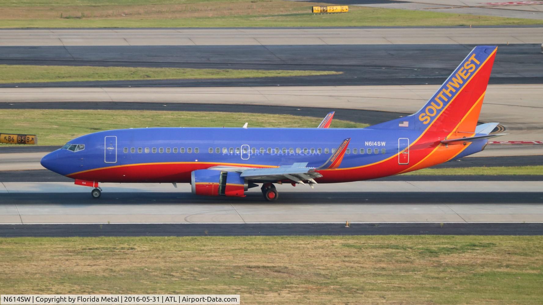 N614SW, 1995 Boeing 737-3H4 C/N 28033, Southwest