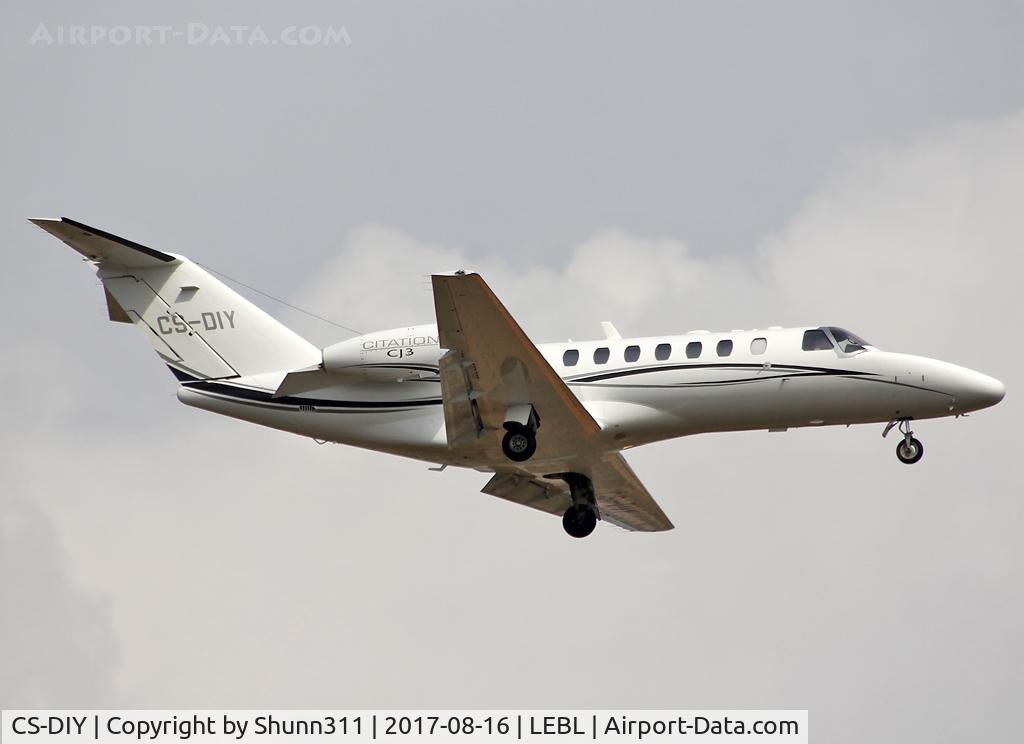 CS-DIY, 2007 Cessna 525B CitationJet CJ3 C/N 525B-0146, Landing rwy 07L