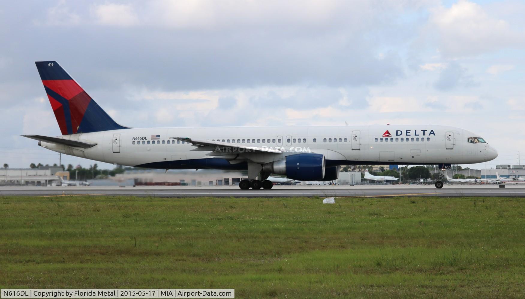 N616DL, 1986 Boeing 757-232 C/N 22823, Delta