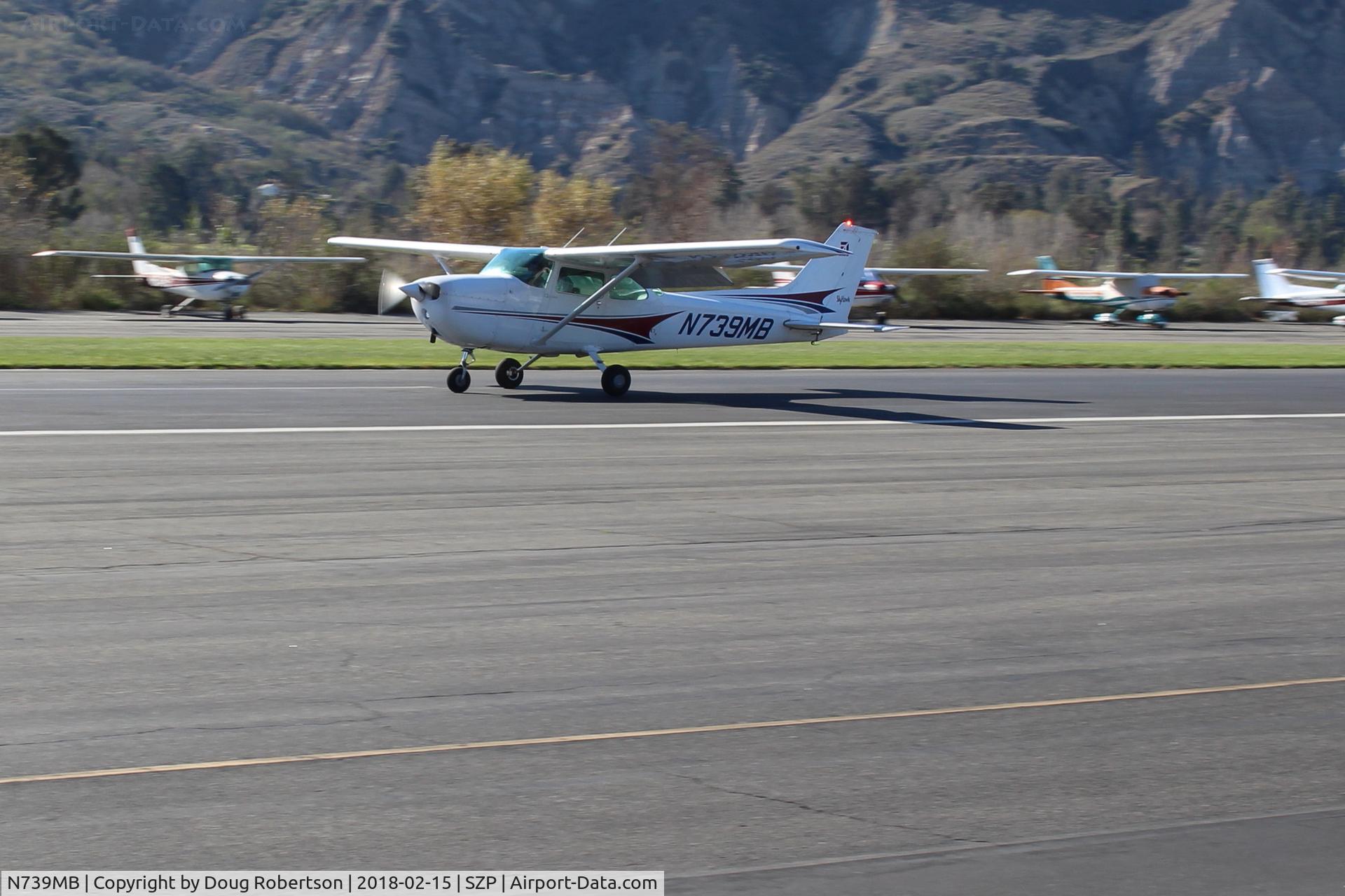 N739MB, 1978 Cessna 172N C/N 17270641, 1978 Cessna 172N SKYHAWK, Lycoming O-320-H2AD 160 Hp, landing roll Rwy 04