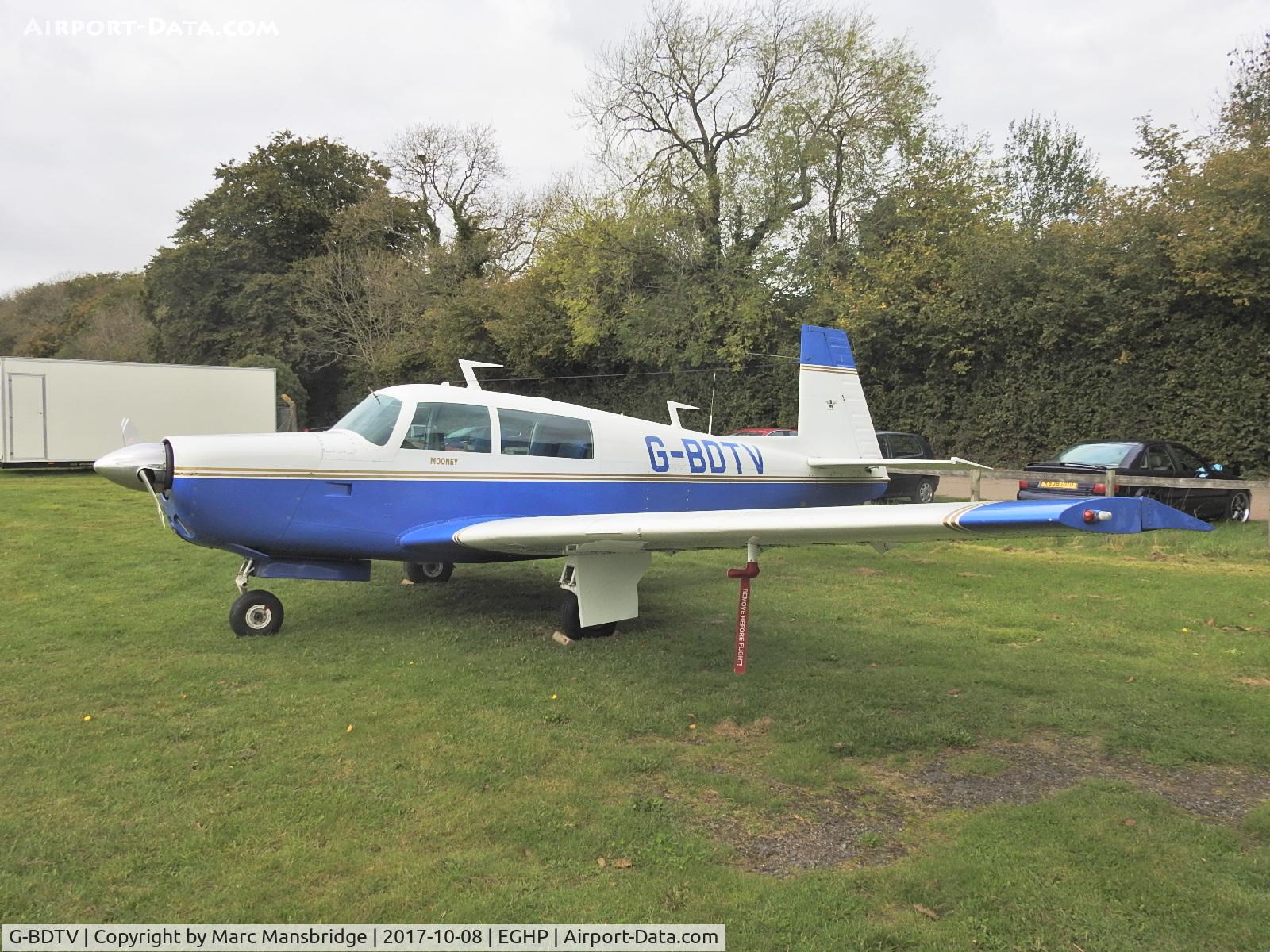 G-BDTV, 1975 Mooney M20F Executive C/N 22-1307, Visiting Popham airfield EGHP
