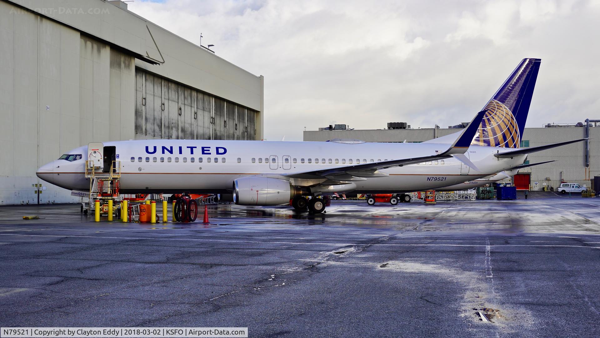 N79521, 2010 Boeing 737-824 C/N 31662, SFO 2018.