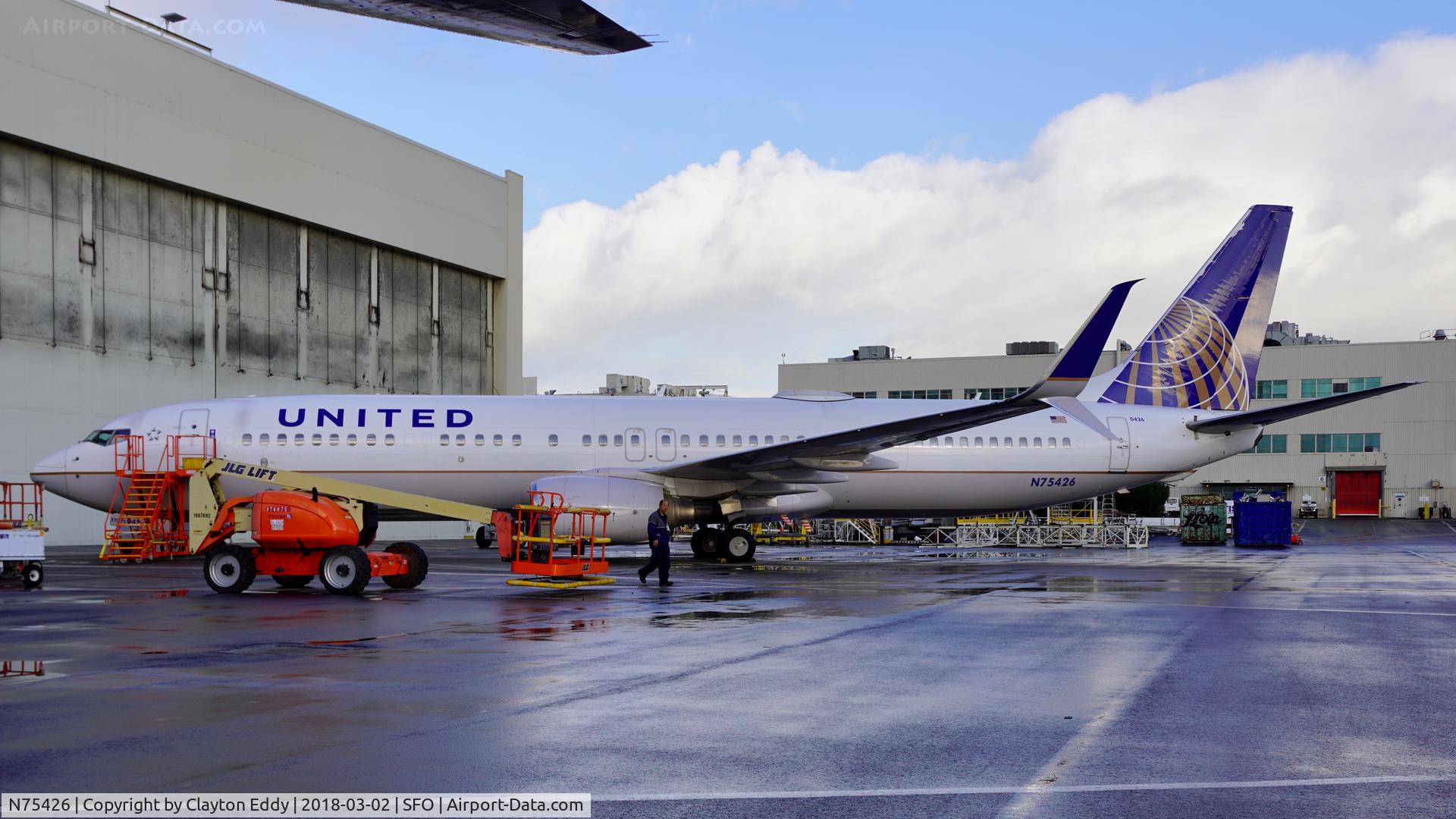 N75426, 2008 Boeing 737-924/ER C/N 31622, SFO 2018.