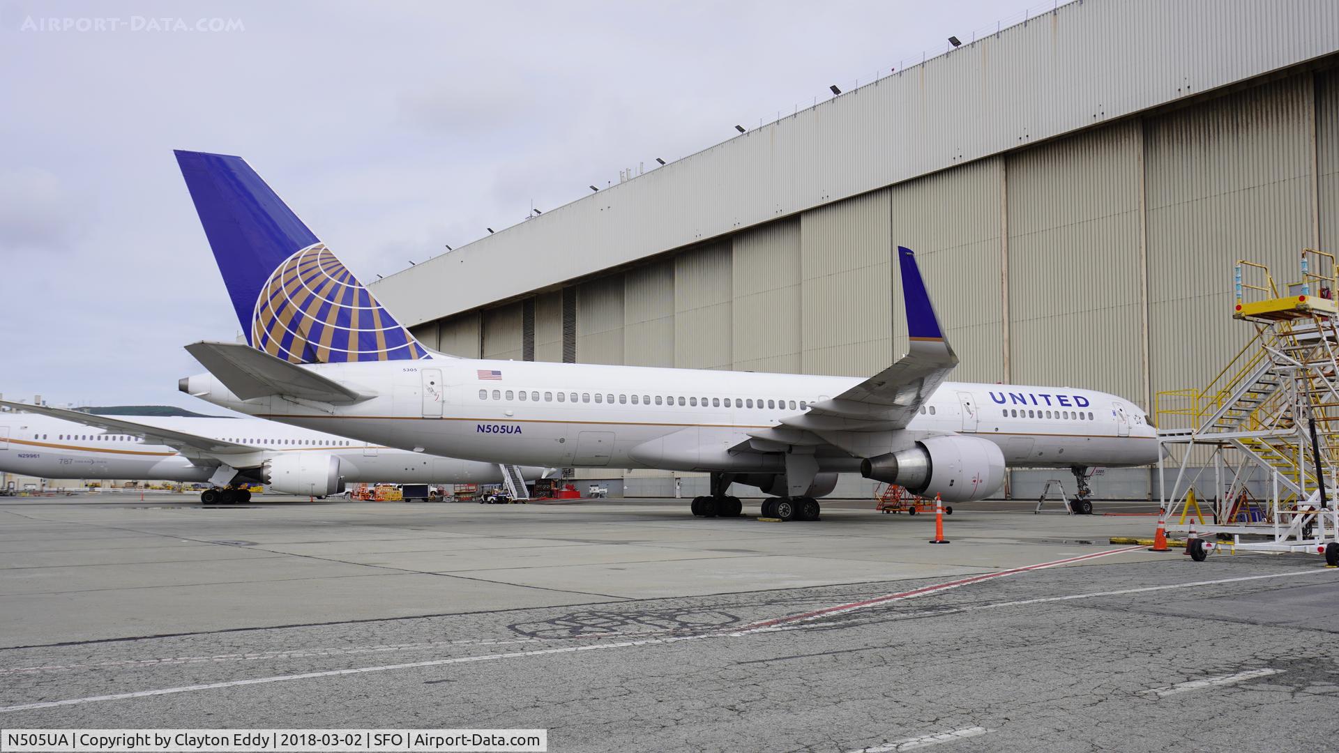 N505UA, 1989 Boeing 757-222 C/N 24626, SFO 2018.