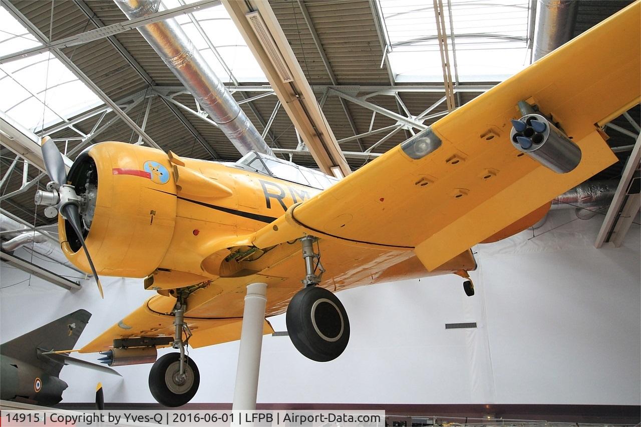 14915, 1951 North American T-6G Texan C/N 182-209, North American T-6G Texan, Exibited at Air & Space Museum Paris-Le Bourget (LFPB)