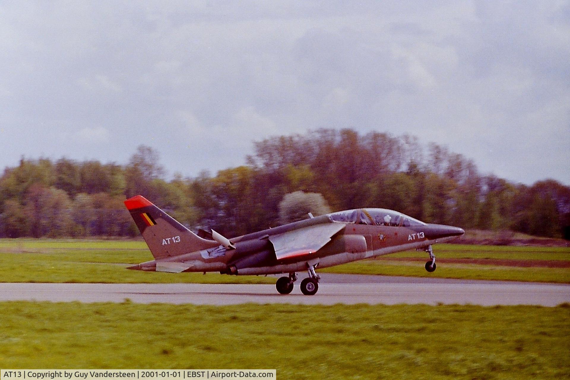 AT13, Dassault-Breguet Alpha Jet C/N AT-13, BAF Alpha Jet AT-13 landing at EBST (eighties)
