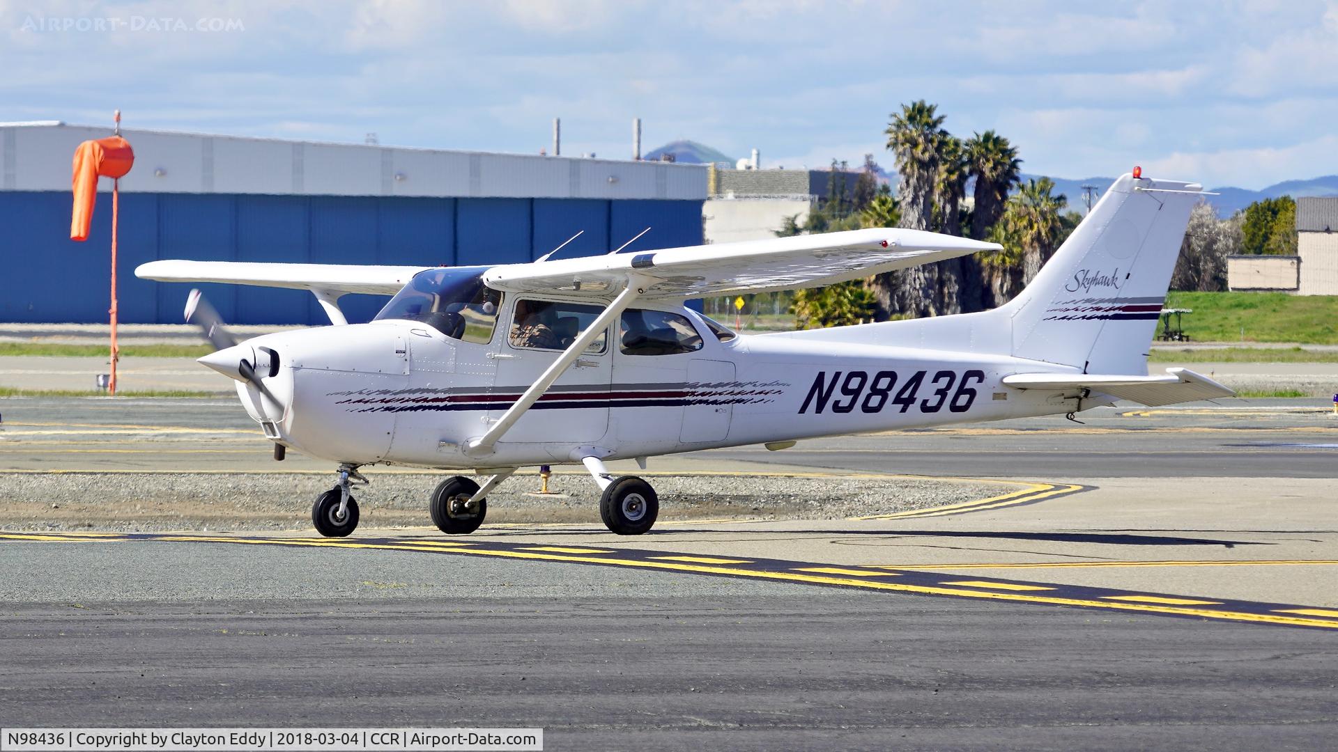 N98436, 1998 Cessna 172R C/N 17280612, Buchanan Field Concord California 2018.