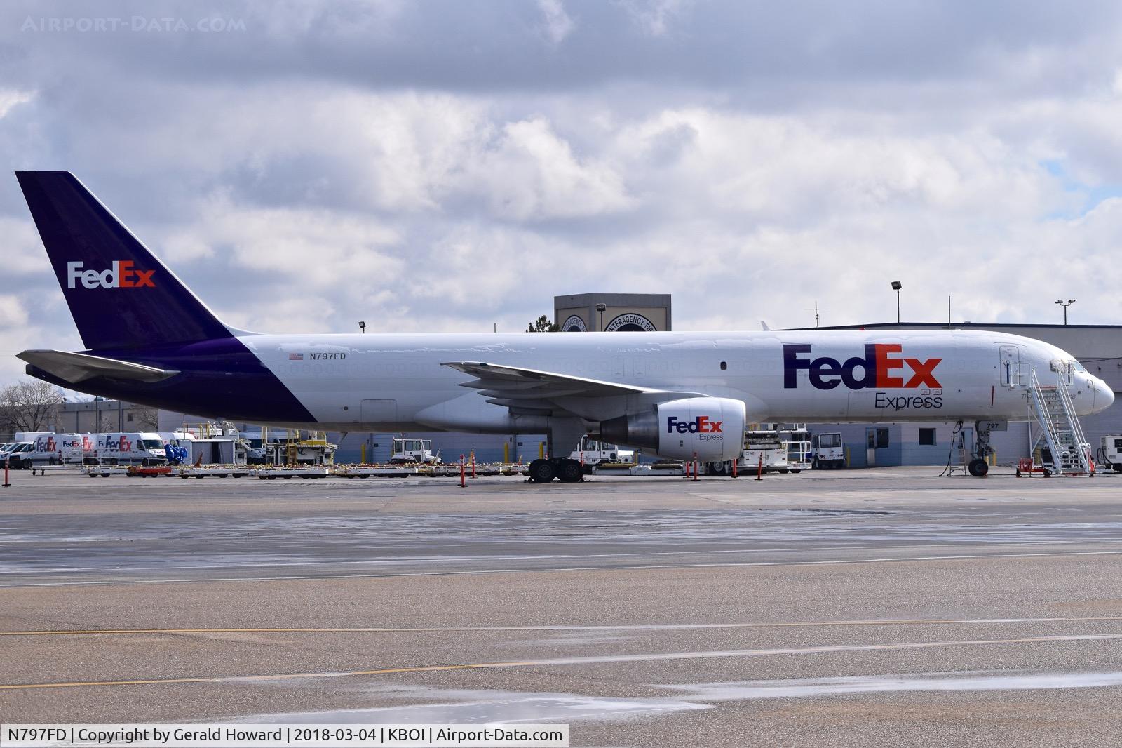 N797FD, 1996 Boeing 757-222F C/N 28143, Parked on the Fed Ex ramp.