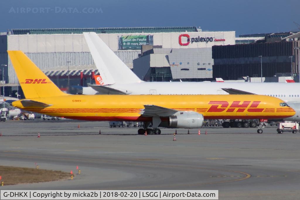 G-DHKX, 1991 Boeing 757-23APF C/N 24971, Parked