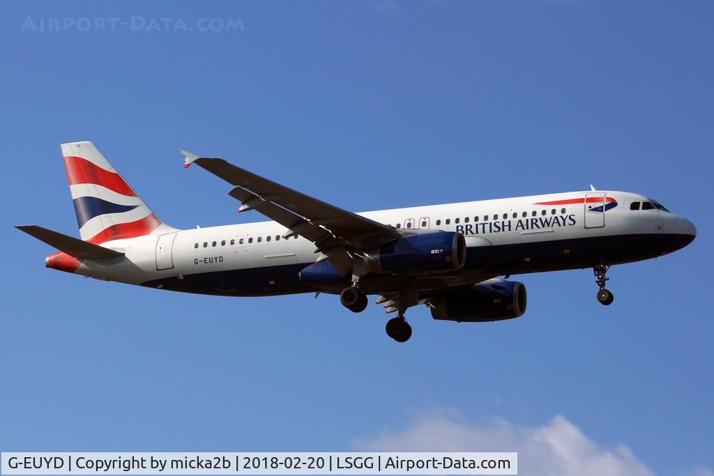 G-EUYD, 2008 Airbus A320-232 C/N 3726, Landing
