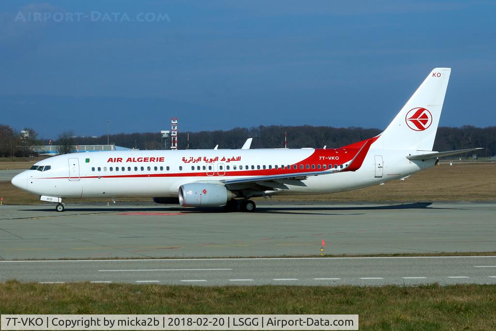 7T-VKO, 2016 Boeing 737-8D6 C/N 60751, Taxiing