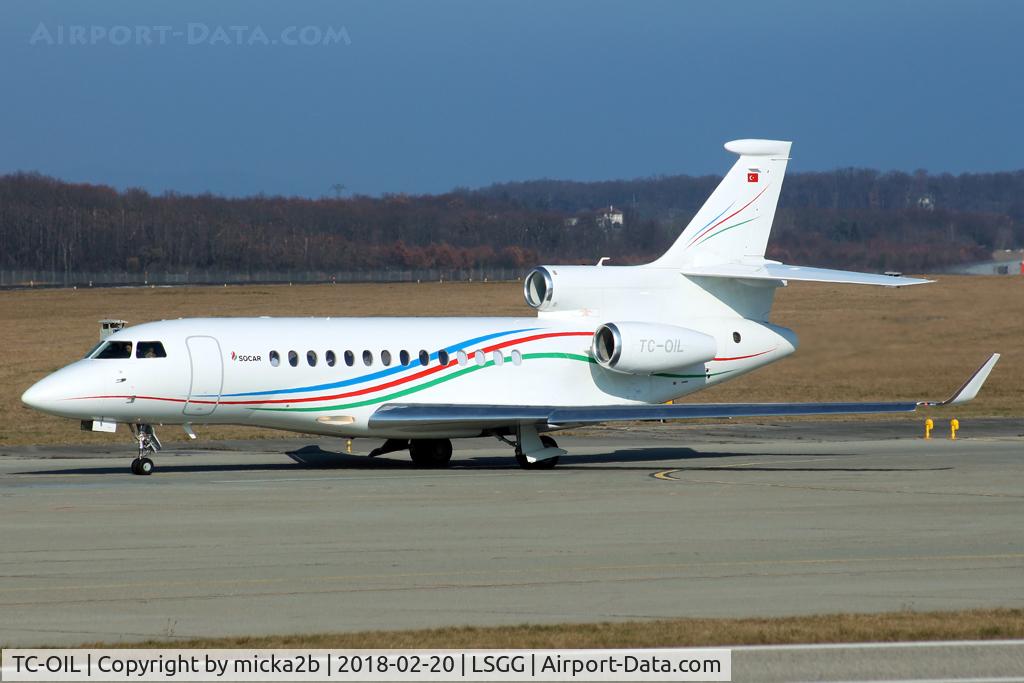 TC-OIL, 2013 Dassault Falcon 7X C/N 190, Taxiing
