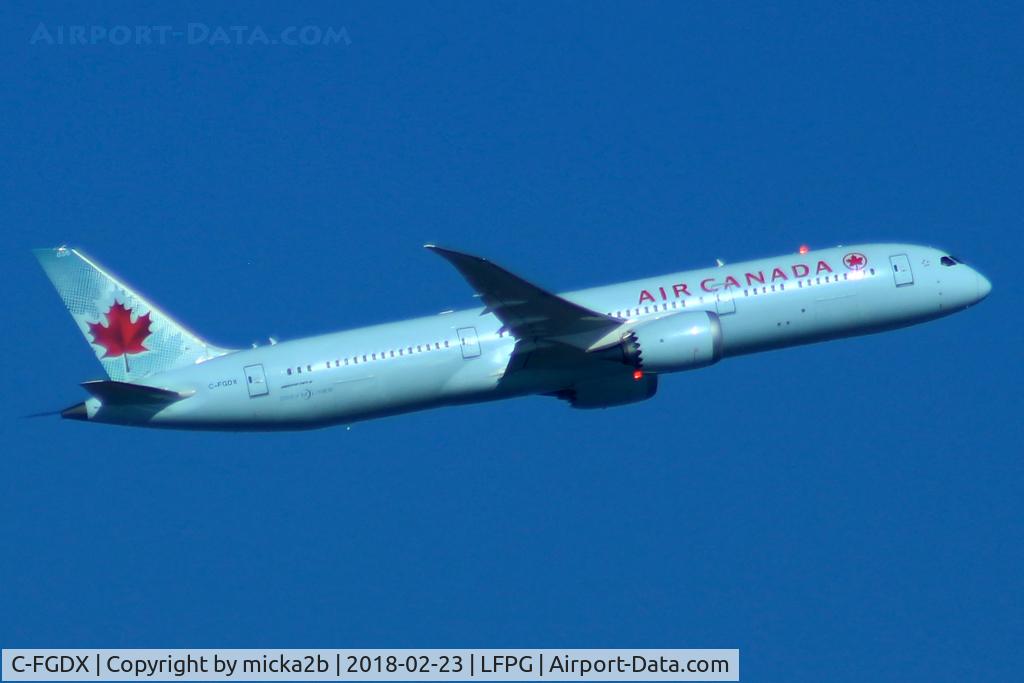 C-FGDX, 2016 Boeing 787-9 Dreamliner C/N 35269, Take off