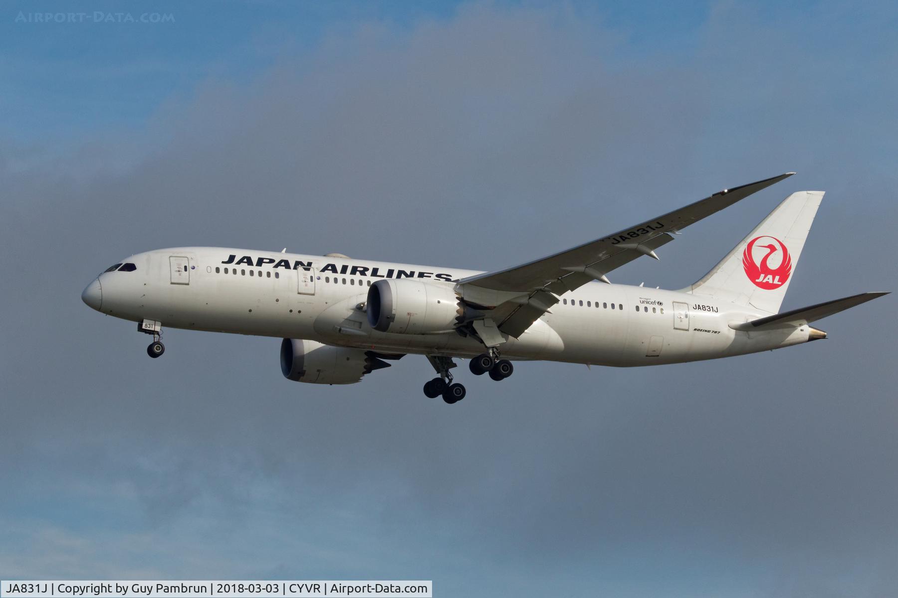 JA831J, 2014 Boeing 787-8 Dreamliner C/N 34847, Landing