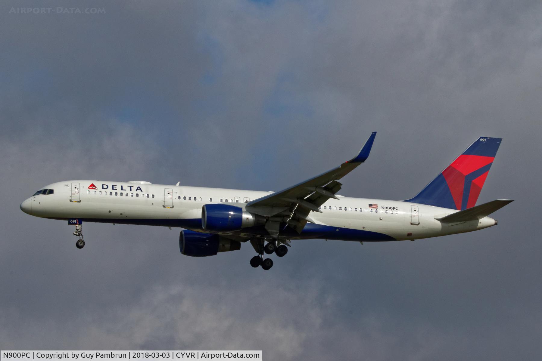 N900PC, 1997 Boeing 757-26D C/N 28446, Landing