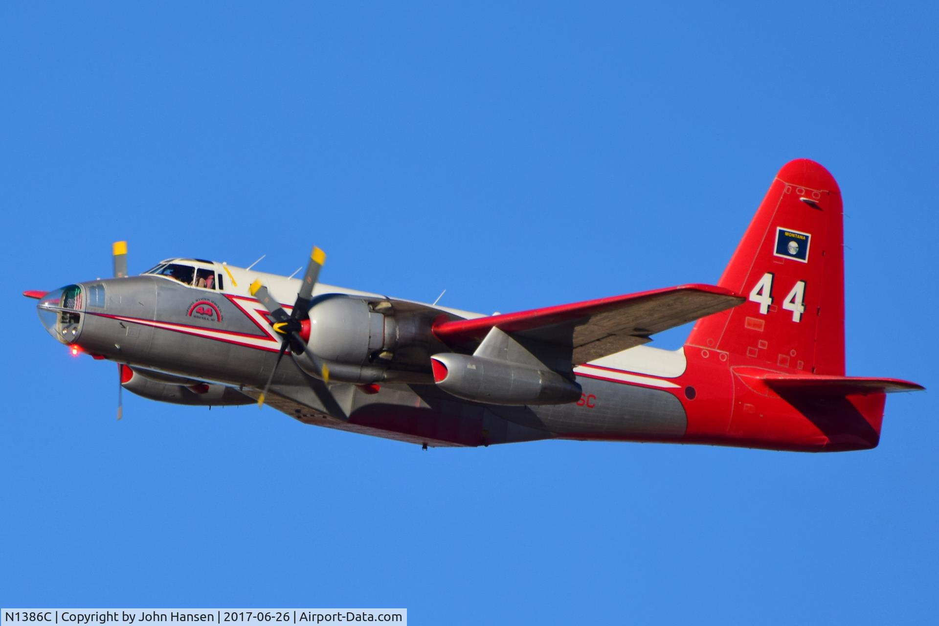 N1386C, 1954 Lockheed P2V-5 Neptune C/N 426-5268, Over Beaumont CA.