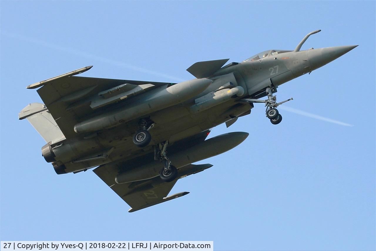27, 2011 Dassault Rafale M C/N 27, Dassault Rafale M, Short approach rwy 08, Landivisiau Naval Air Base (LFRJ)